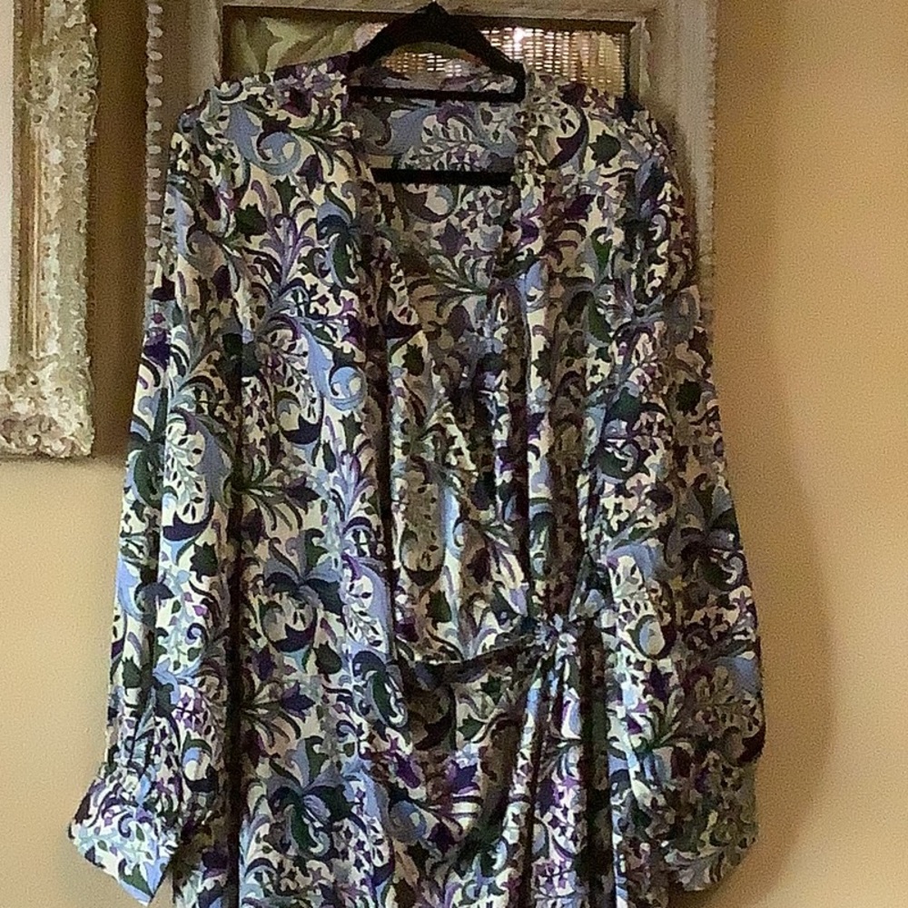 H&M Blue and White Tie Front Blouse